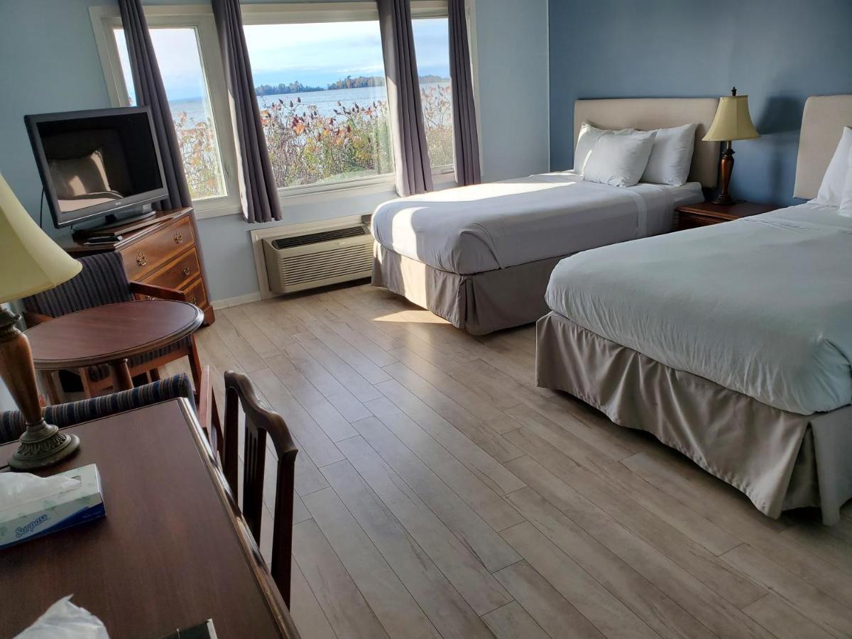 Carolyn Beach Inn Thessalon Buitenkant foto
