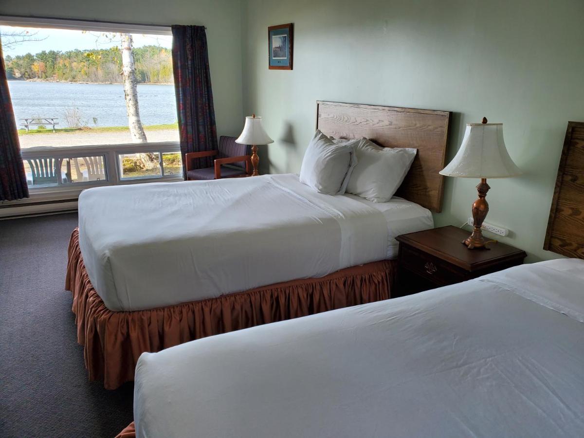 Carolyn Beach Inn Thessalon Buitenkant foto