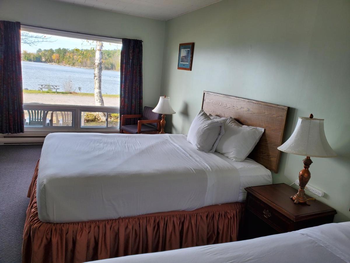Carolyn Beach Inn Thessalon Buitenkant foto