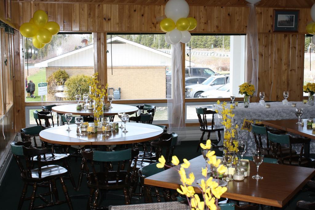 Carolyn Beach Inn Thessalon Buitenkant foto