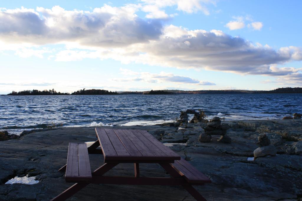 Carolyn Beach Inn Thessalon Buitenkant foto